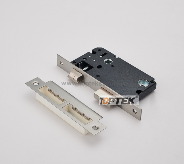 commercial lock installation