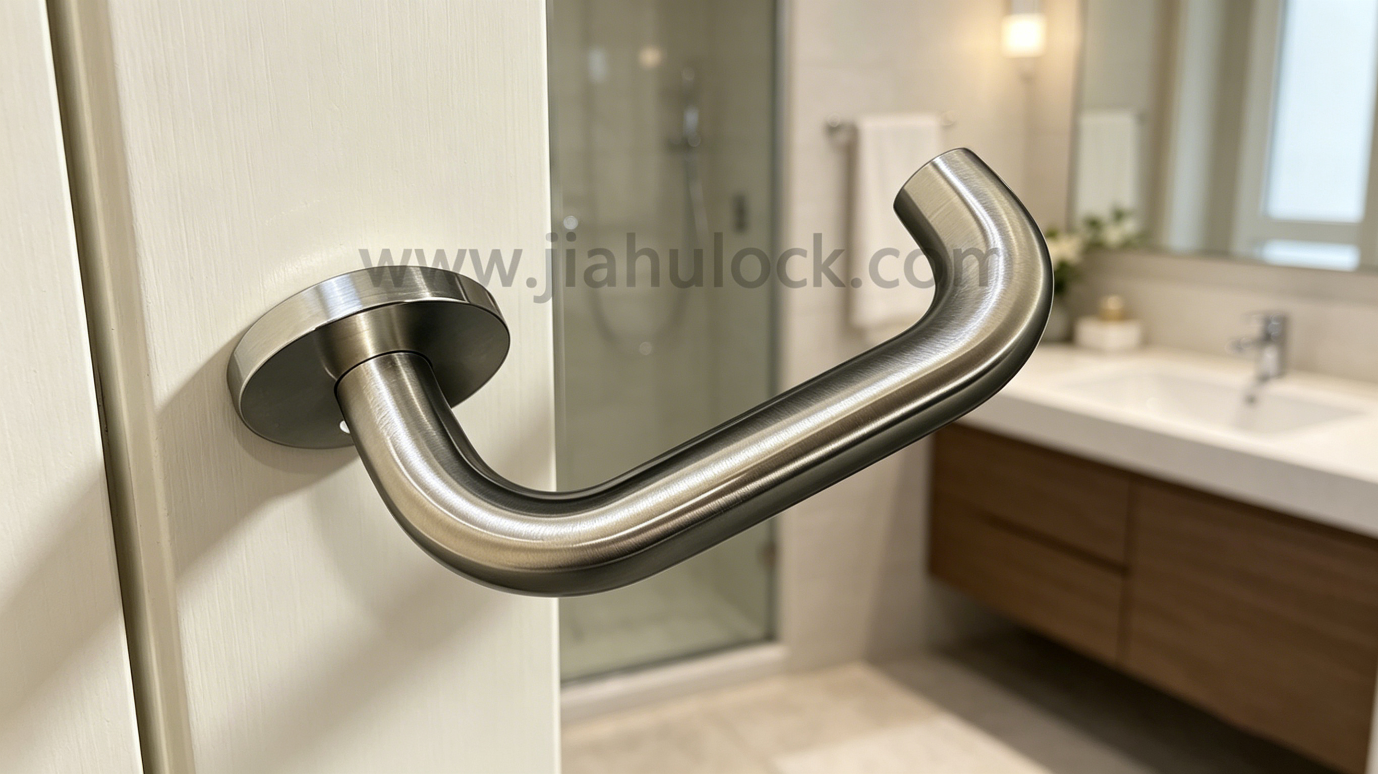 What Kind of Door Handle Do You Need for a Bathroom?